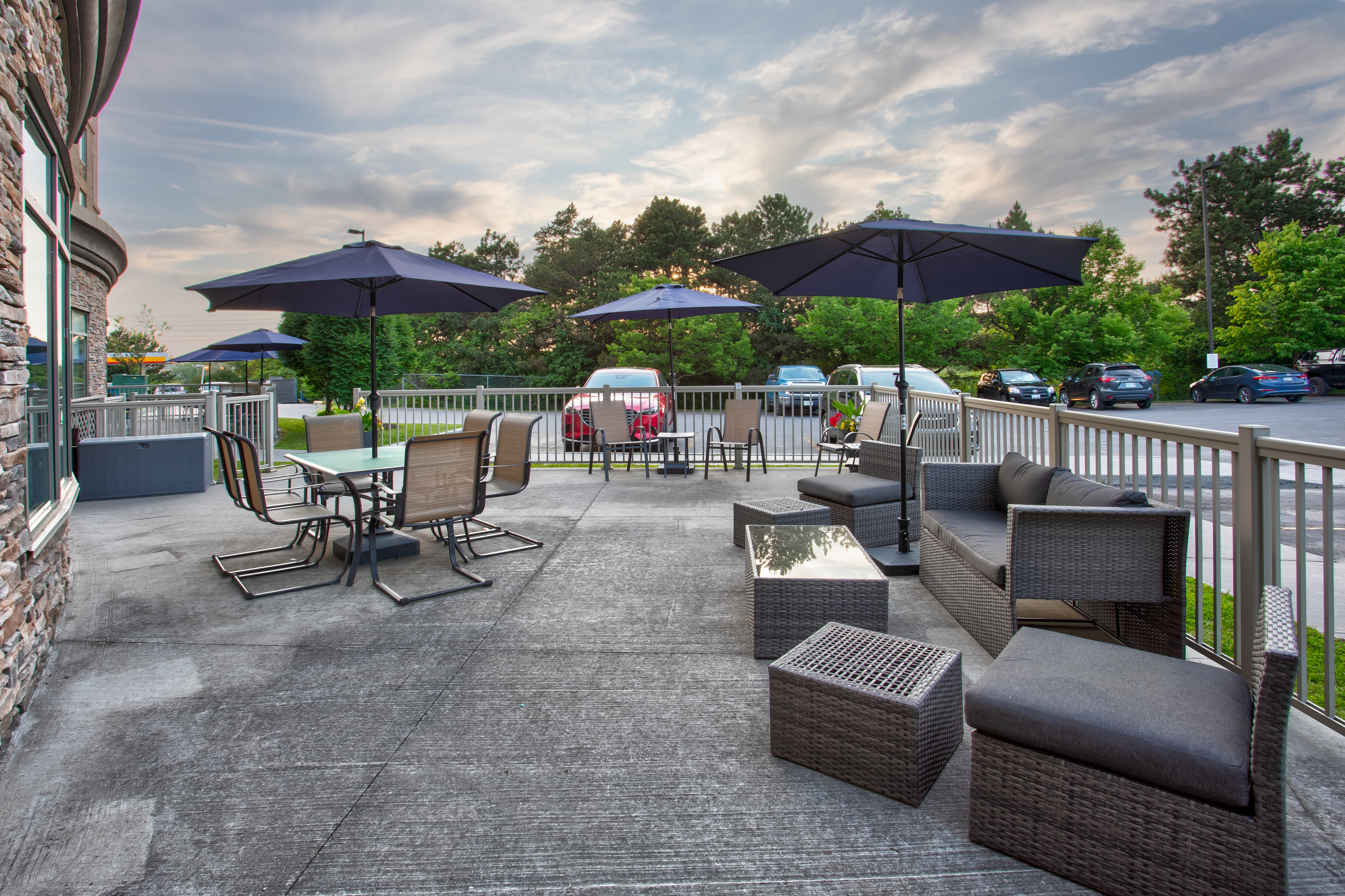 Holiday Inn Express Hotel Suites Kingston 65/72