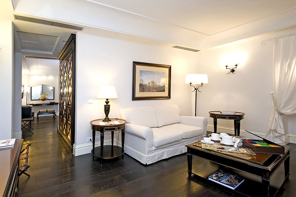 Villa Athena Resort 52/74