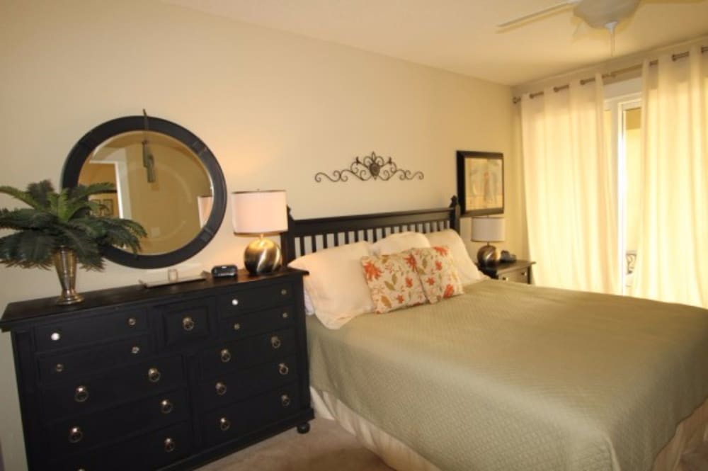 Grand Panama Beach Resort by Emerald View Resorts 35/77
