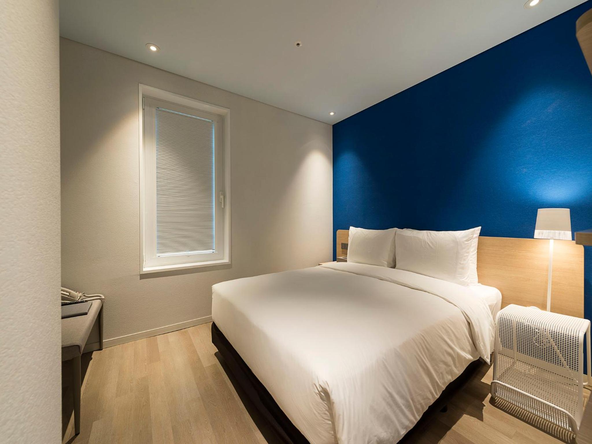 SUPERIOR, DOUBLE BED