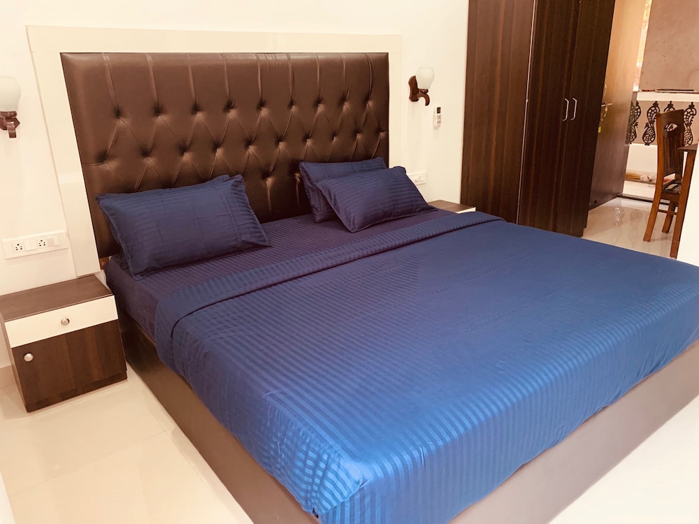 Swati Hotel 27/72
