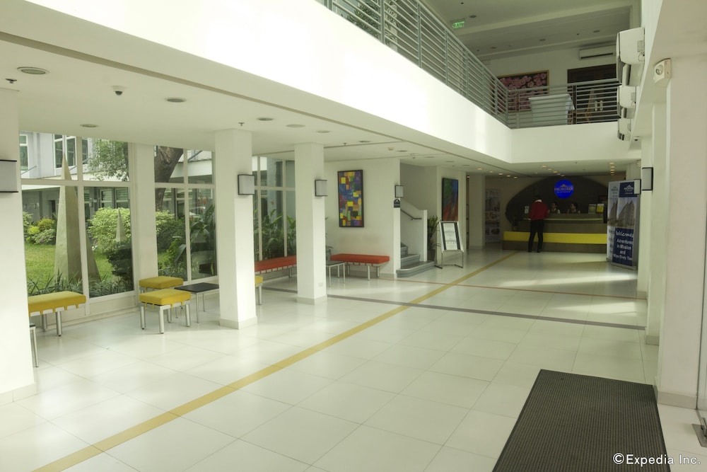 Microtel By Wyndham Up Technohub 16/29