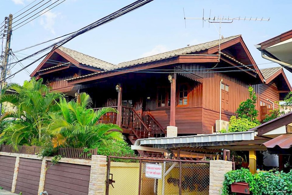 Huan Kawin Hostel Photography Gallery 2/50