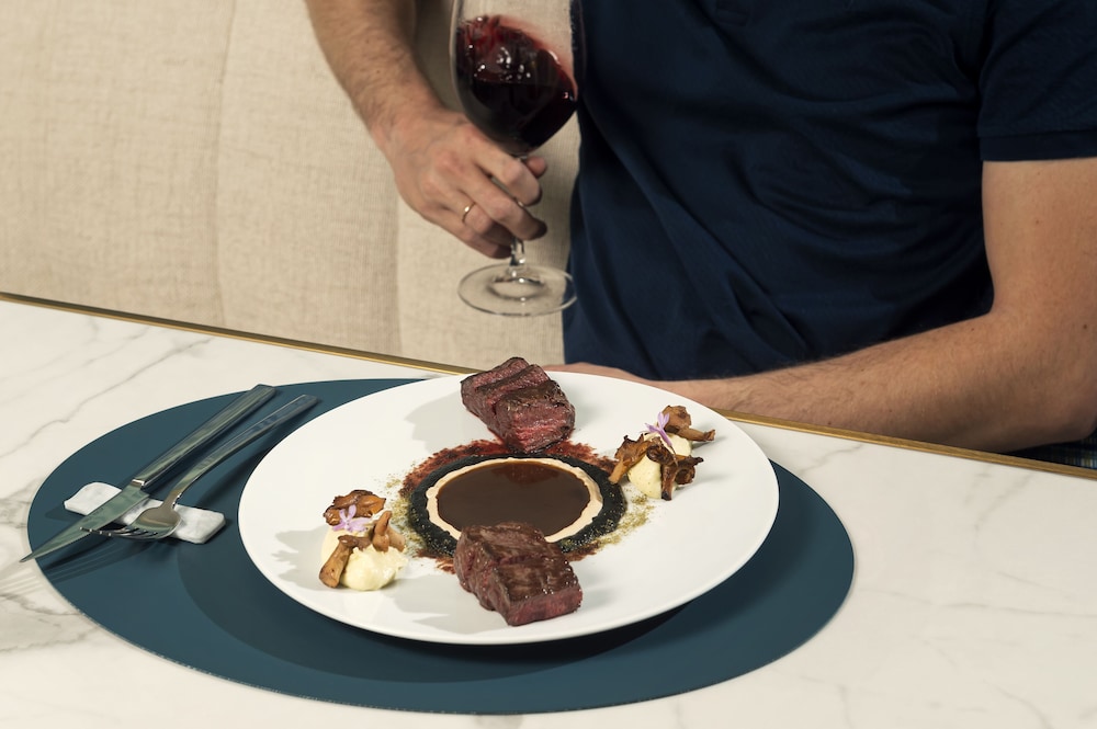 Dionis Boutique Hotel & Spa 43/46