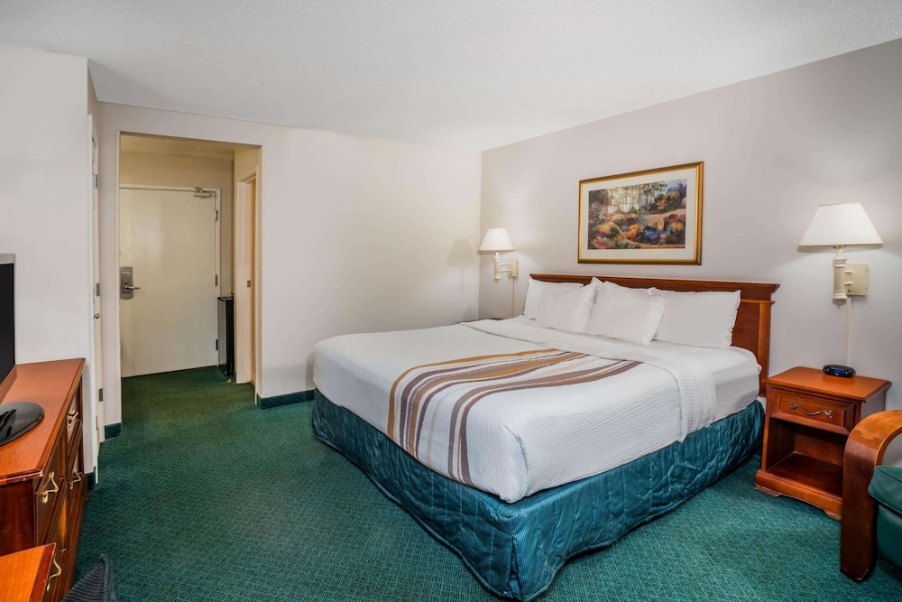 La Quinta Inn And Suites By Wyndham Nashville Franklin 21/46