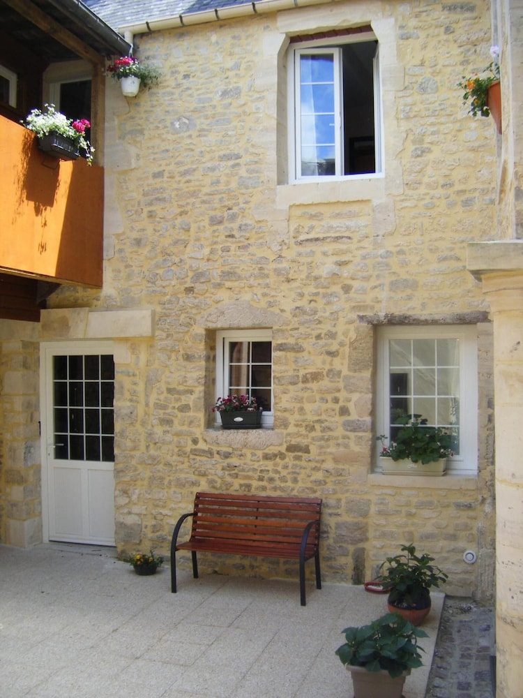 Le Logis de Saint Jean Chambre 1/45
