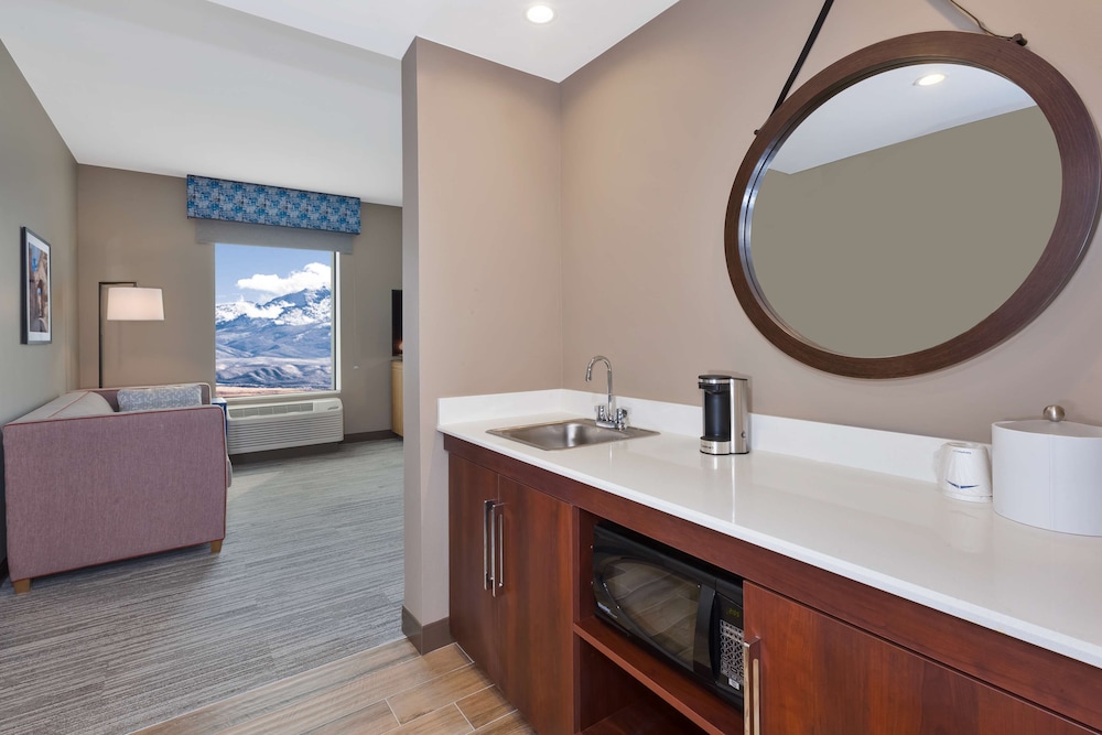 Hampton Inn Suites Wells Nv 10/33