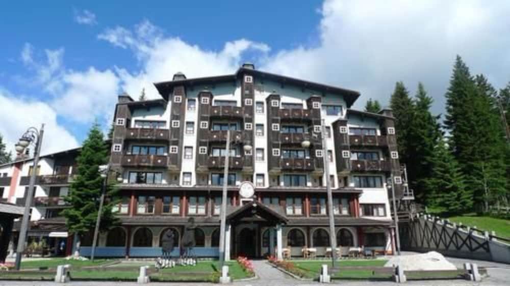 Hotel Residence Catturani 1/37