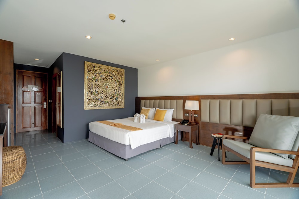 Blue Beach Grand Resort and Spa 14/48