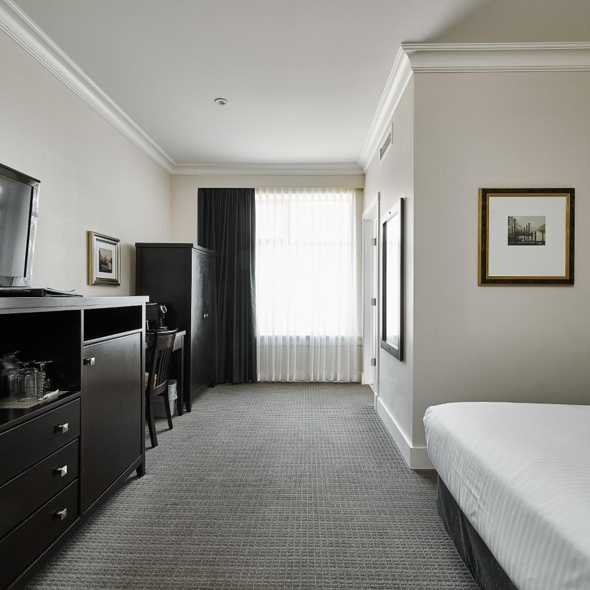 Room, King Bed, Queen Bed