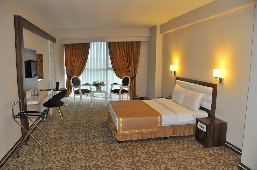 Ozpark Hotel 5/50