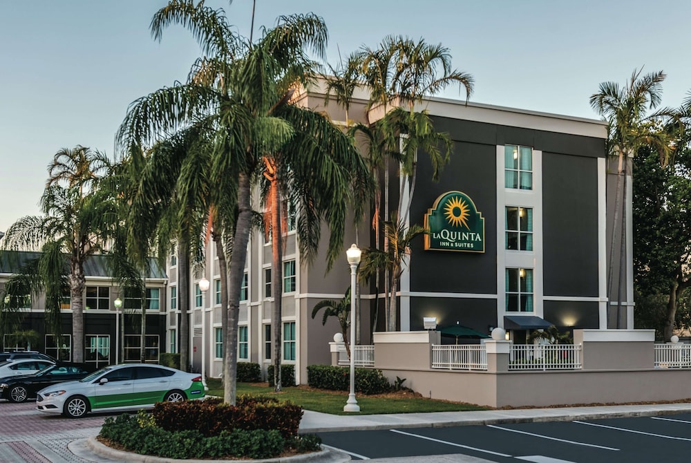 La Quinta Inn Suites Plantation Sw 6th Street in PLANTATION - FL