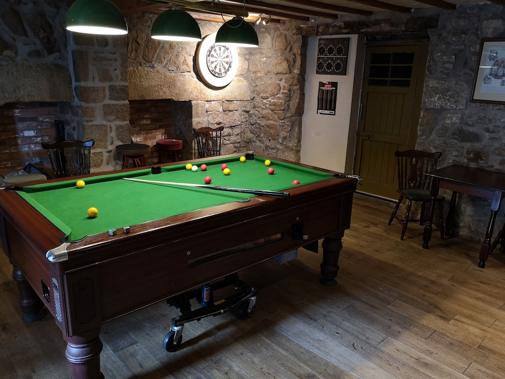 The Commercial Hotel 21/32