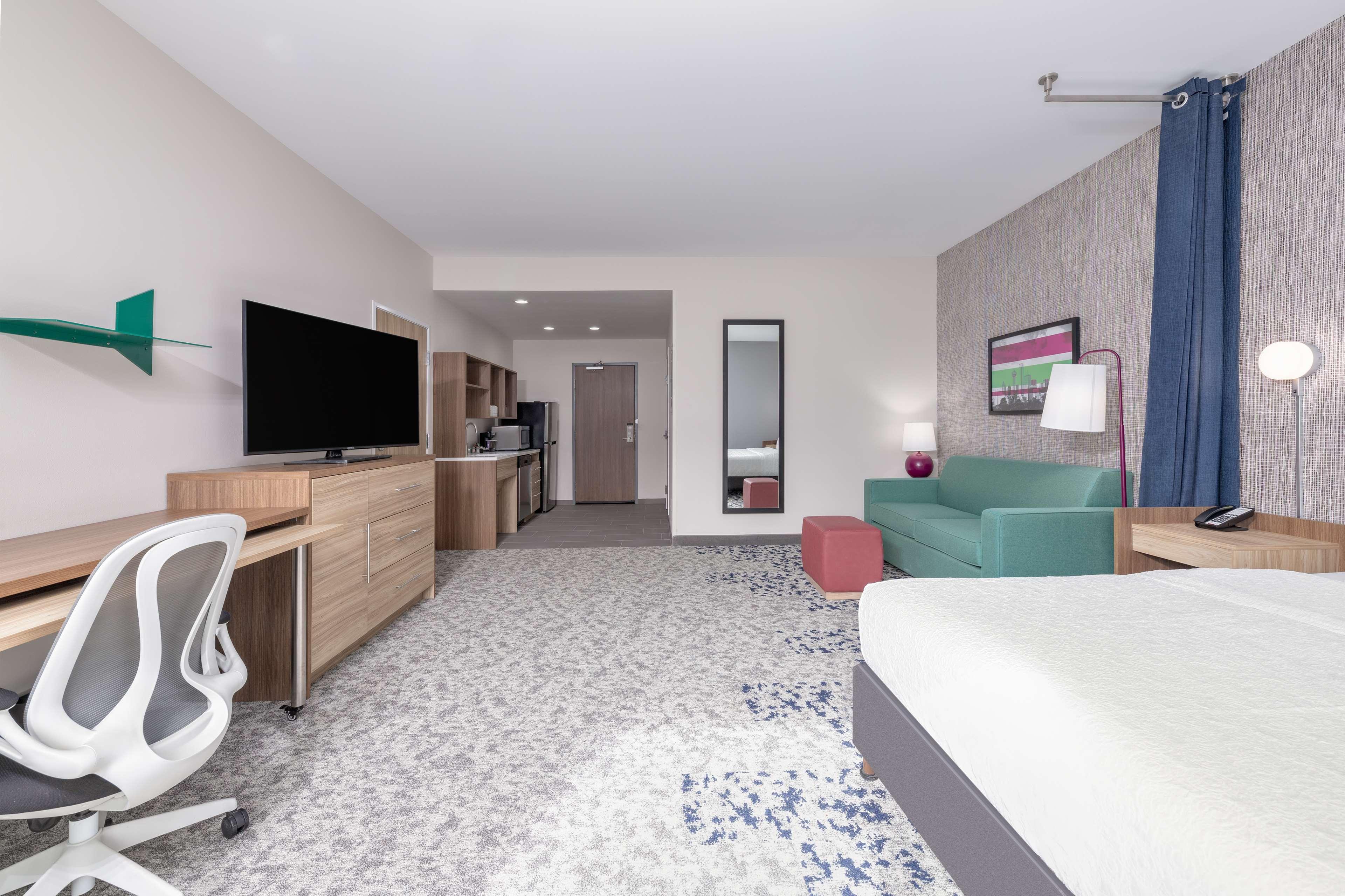 STUDIO, SUITE, KING BED, ACCESSIBLE
