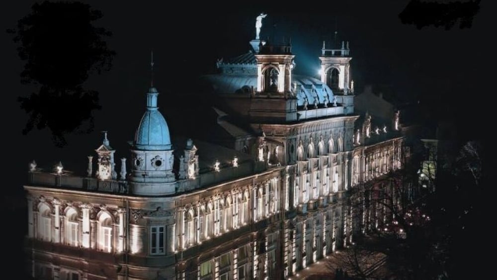 Anna Palace 3/50