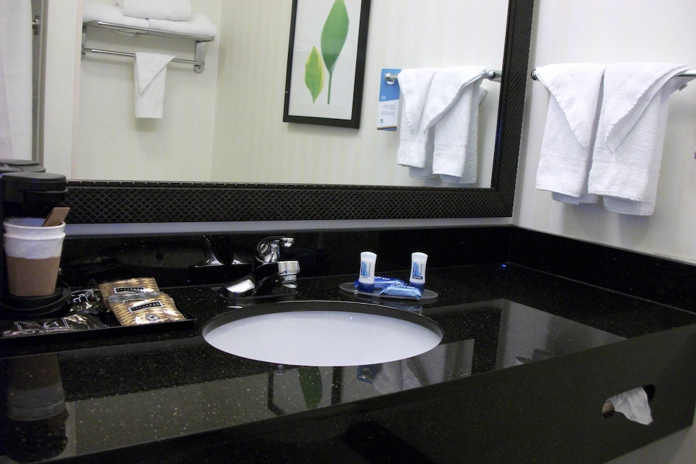 Fairfield Inn & Suites Seymour 15/40