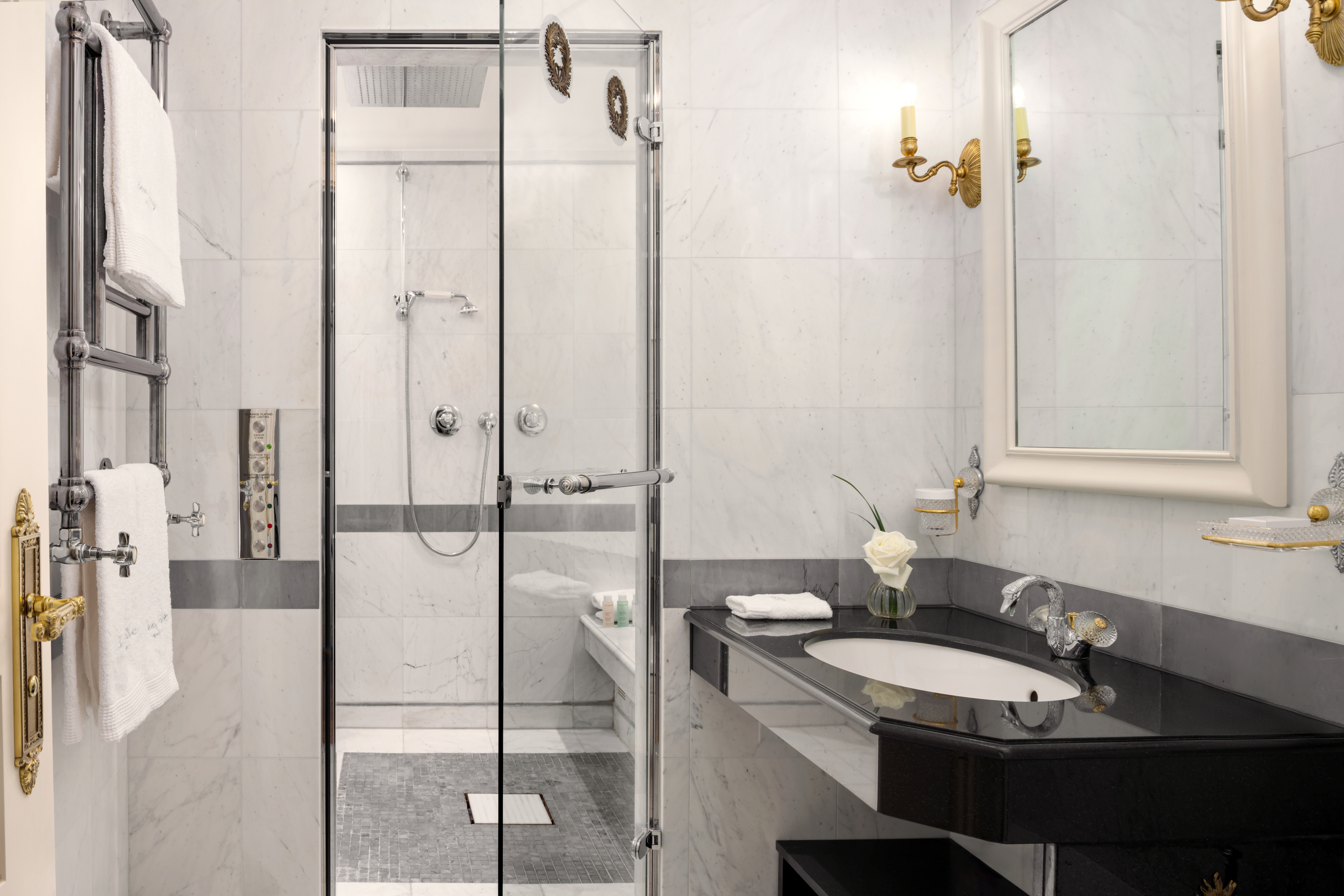 PRESIDENTIAL, SUITE