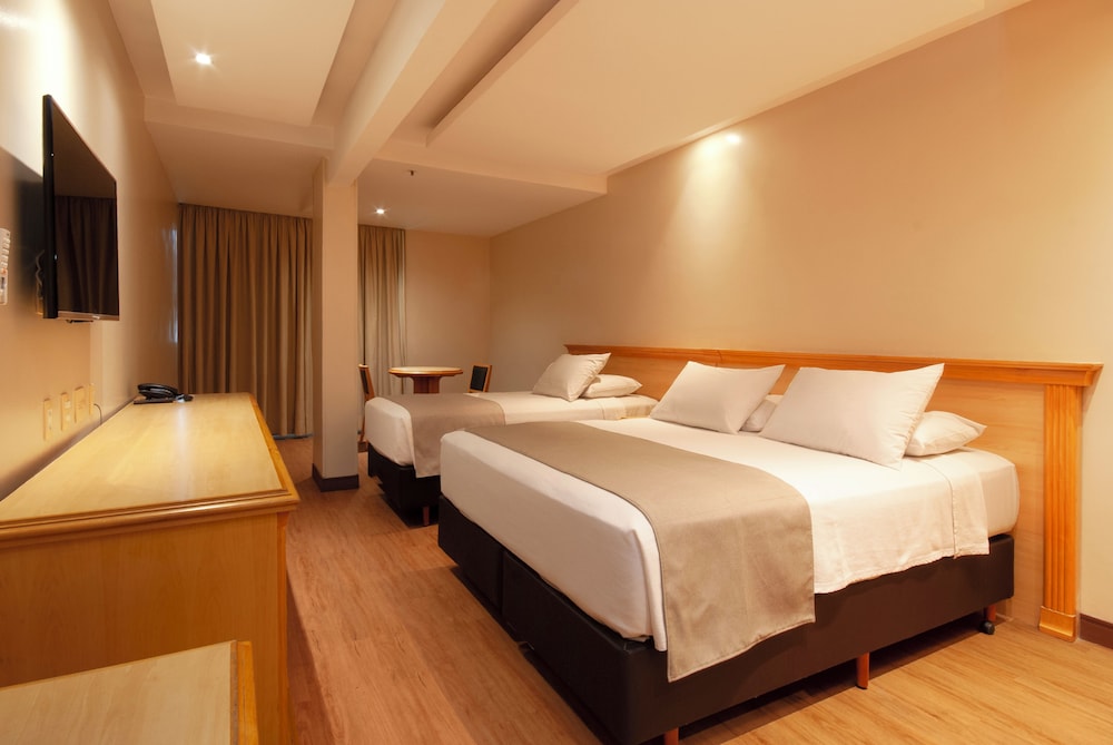 Deluxe, Twin Beds