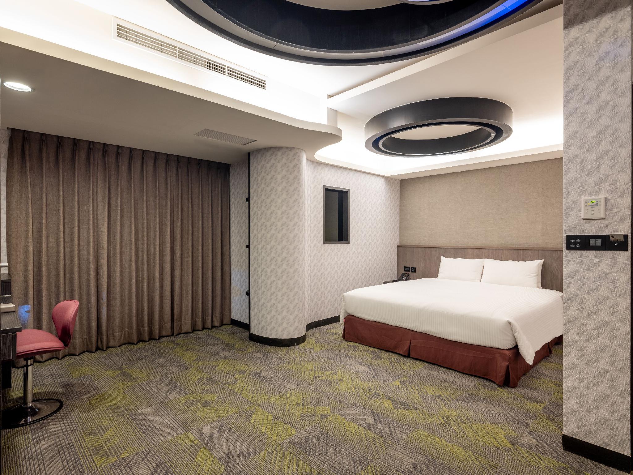 Luxury, Suite