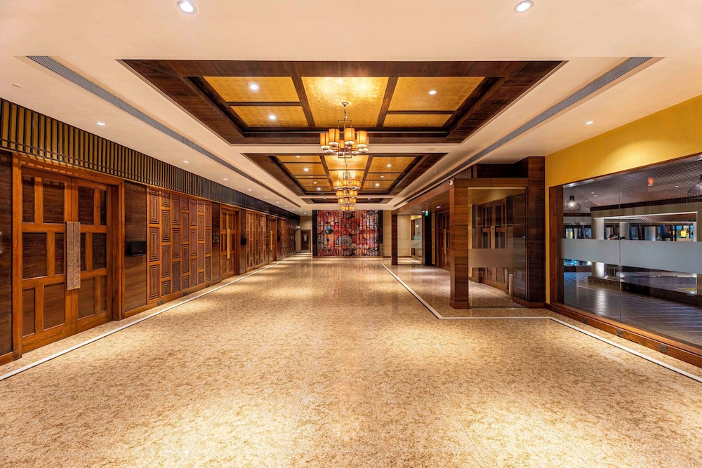 Radisson Blu Plaza Resort & Convention Centre Karjat 64/72