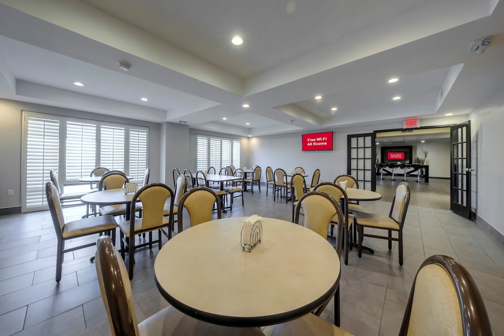 restaurant cafeteria
