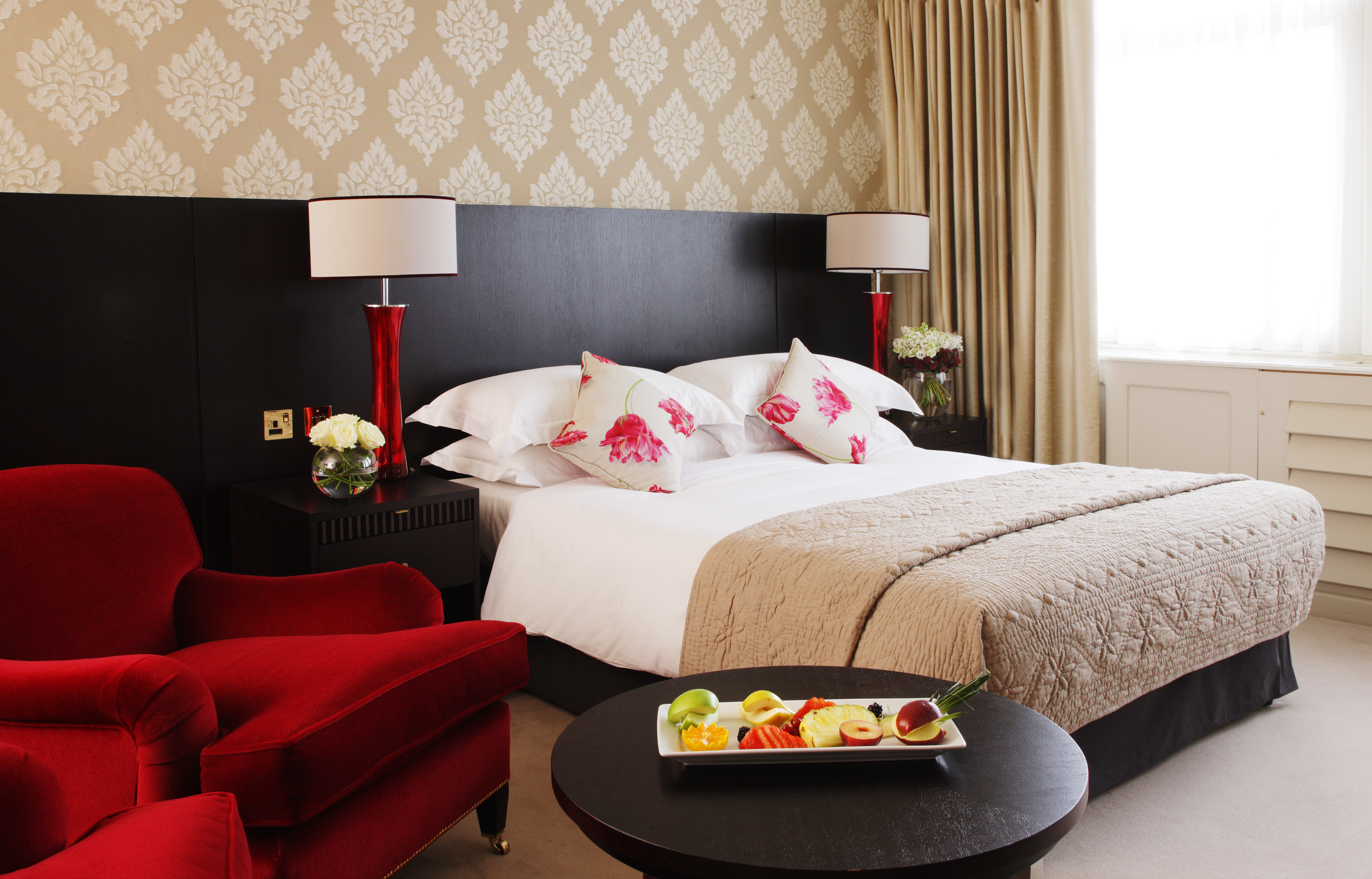 Classic, Queen Bed