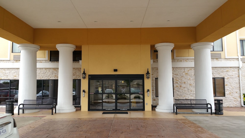 Sleep Inn Suites Pearland Houston South 8/35