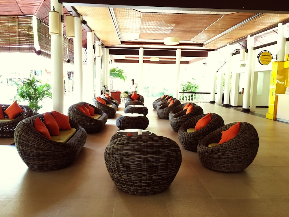 Diamond Bay Resort & Spa 62/74