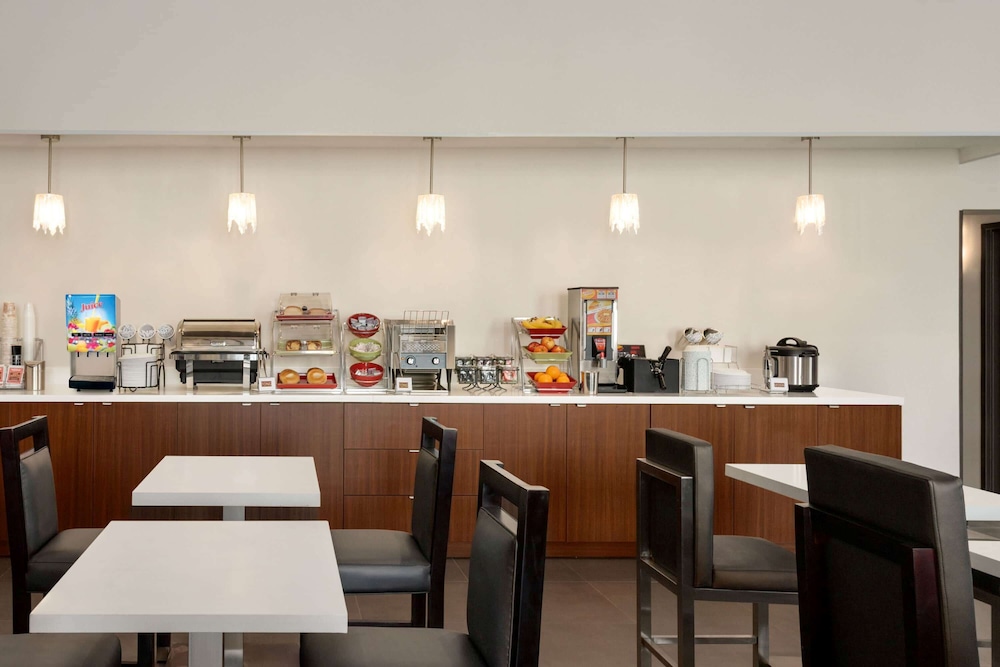 Wingate by Wyndham Murfreesboro 24/34