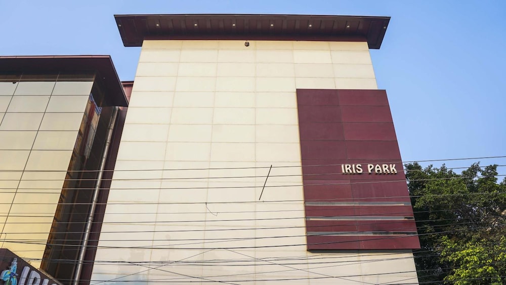 Iris Park 8/64