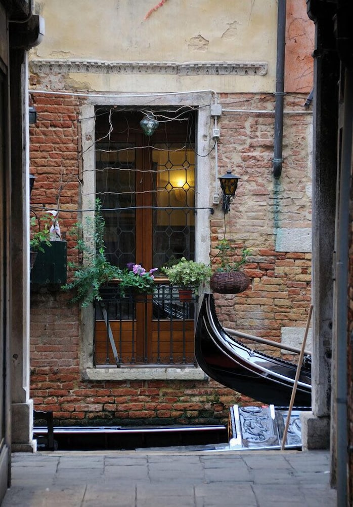 Alloggi B&B Allegri 2/29