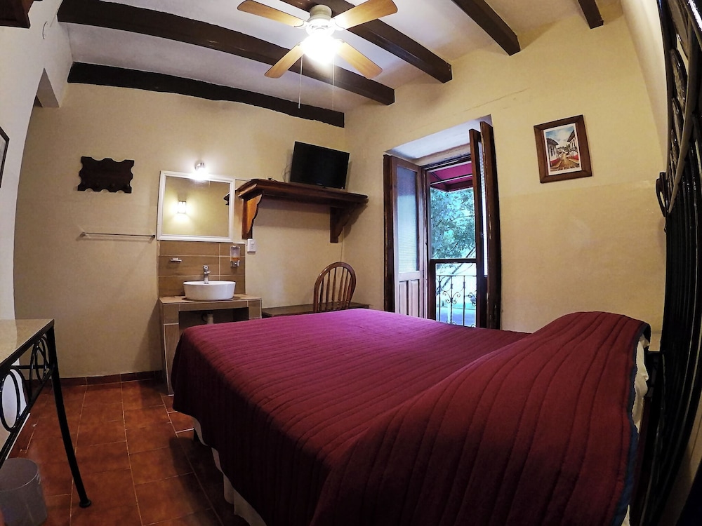 Hotel El Carmen 29/59
