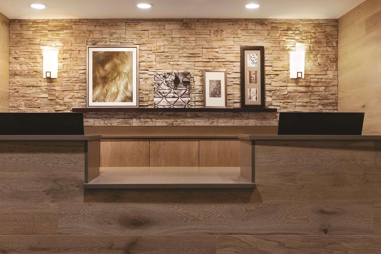Country Inn Suites By Radisson Nashville Airport East Tn 5/28