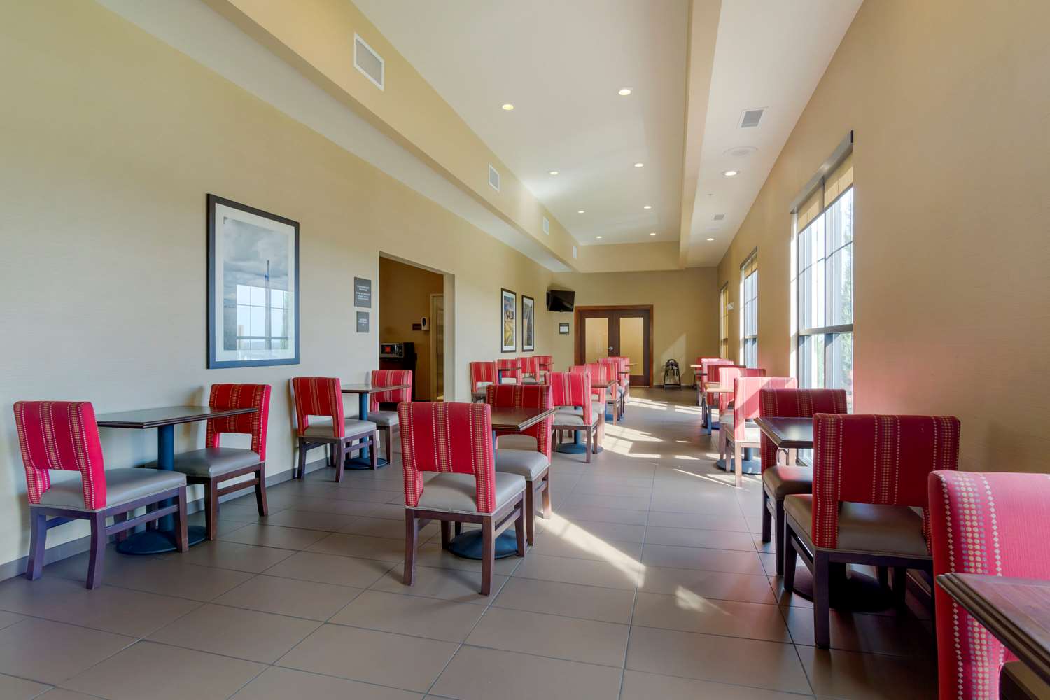Comfort Inn & Suites Mandan - Bismarck 9/14