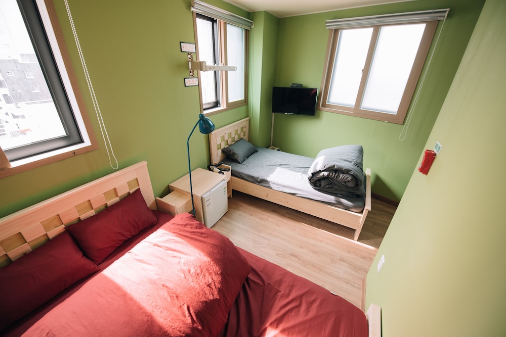 Midtown Hostel 17/50
