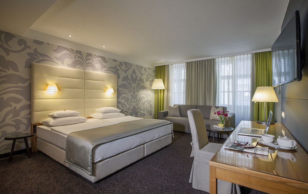 JuniorSuite