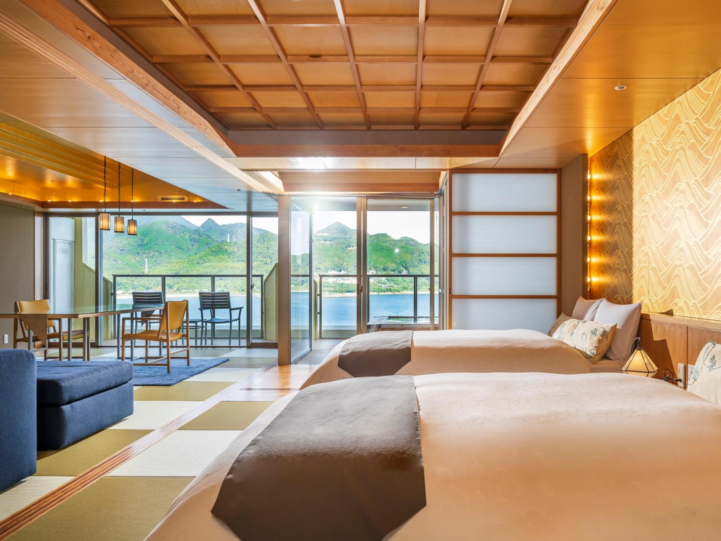 Deluxe, Suite, Ocean View, Outdoor View, Bathtub, Corner