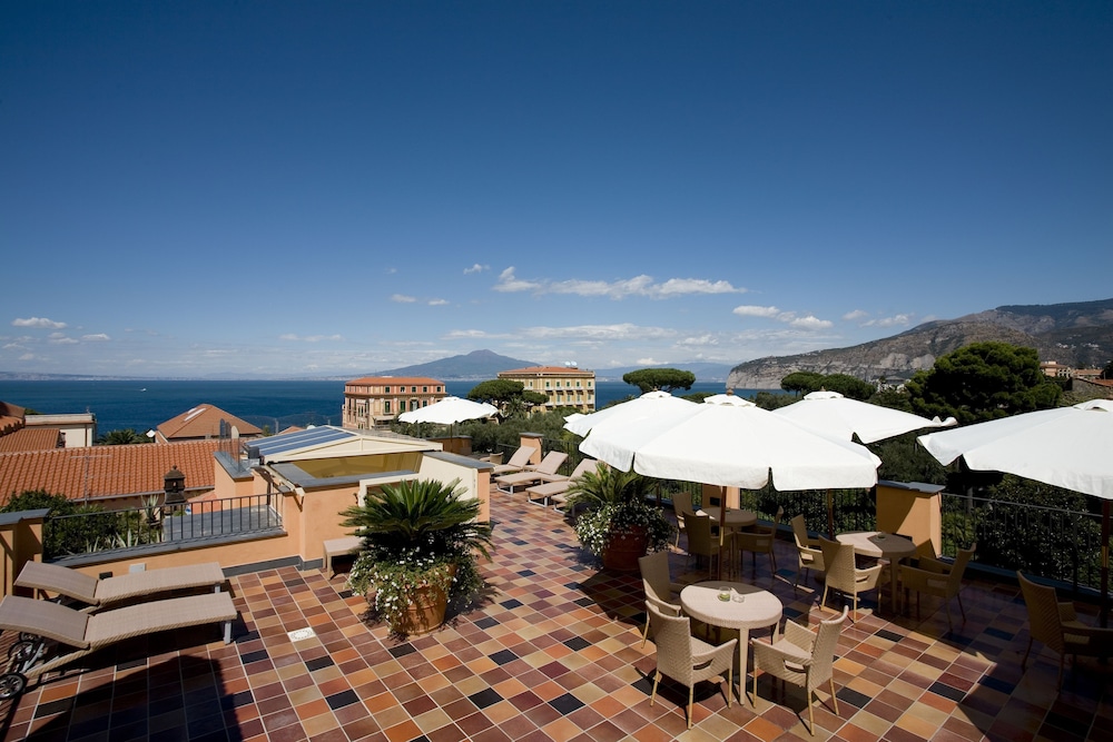 Hotel Palazzo Guardati 68/76