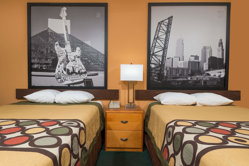 WestSpring Inn - Westlake Cleveland 22/36