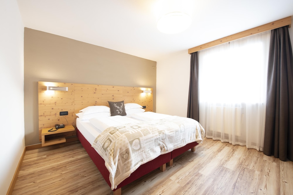 Hotel Col Di Lana 11/41