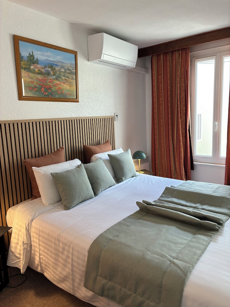 Hotel The Originals Nevers Clos Sainte Marie 8/48