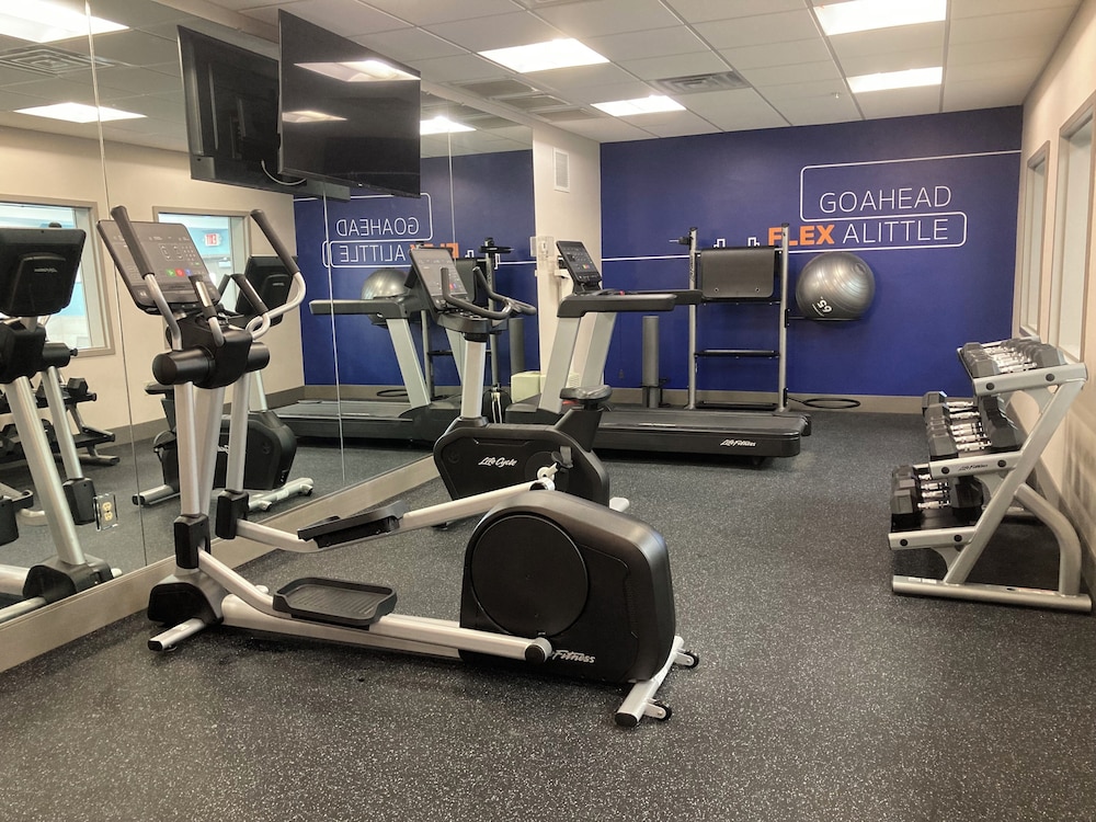 Holiday Inn Express Hotel & Suites Winchester 28/50