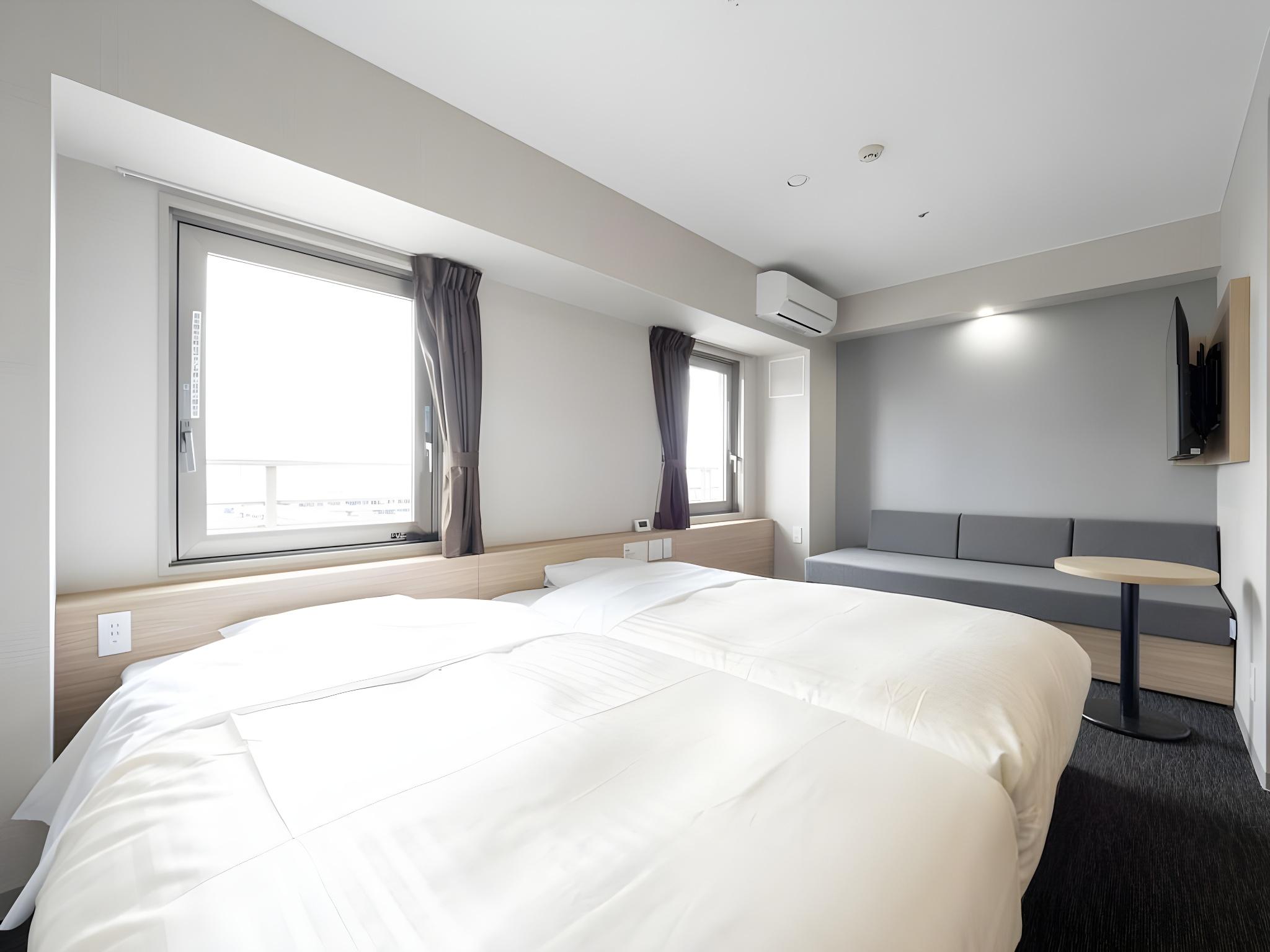 Type B, Twin Beds