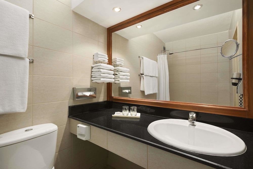 Ramada by Wyndham Bahrain 17/43