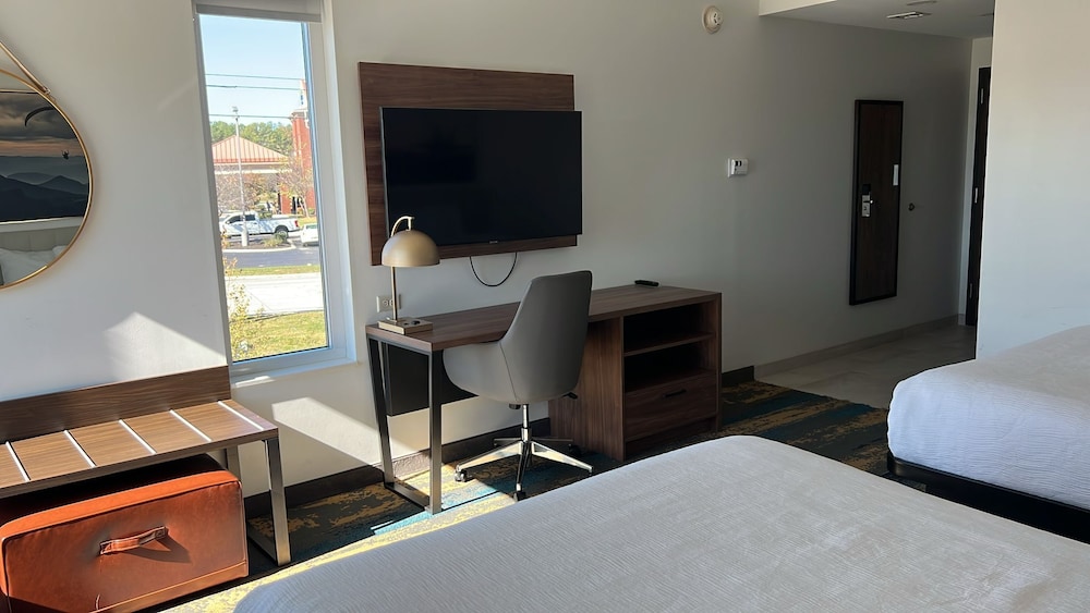 La Quinta Inn & Suites by Wyndham Manchester / Arnold AFB 31/42