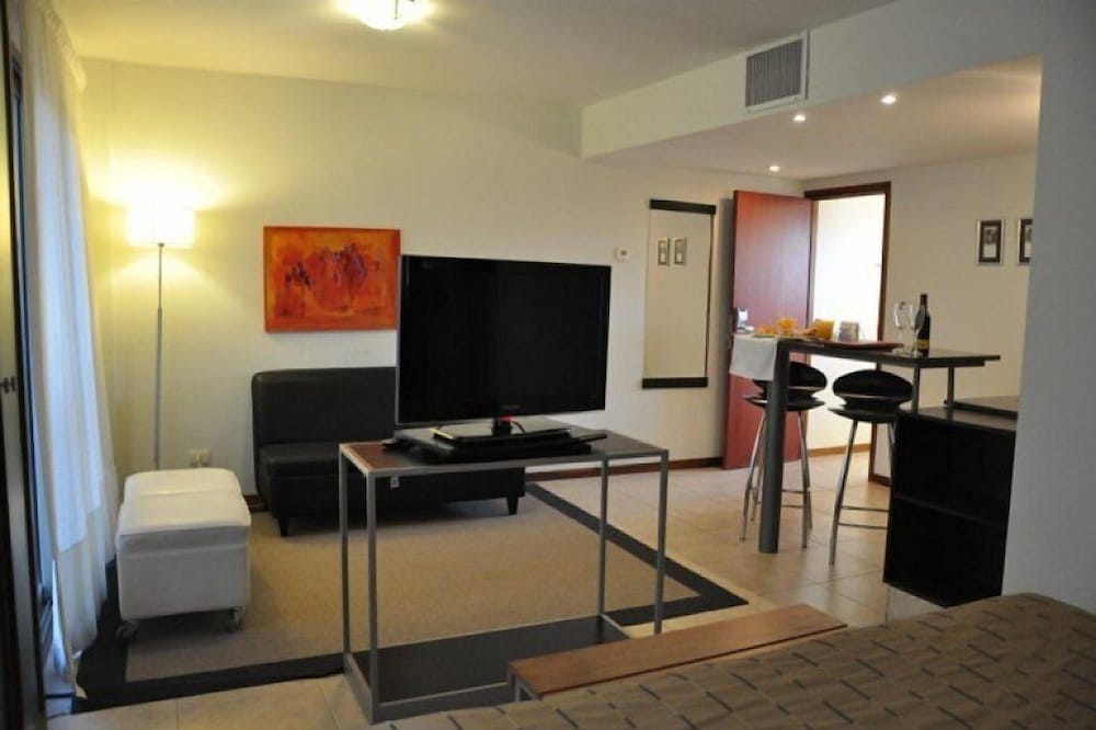 TIERRA MORA HOTEL BOUTIQUE & APARTMENTS 26/30