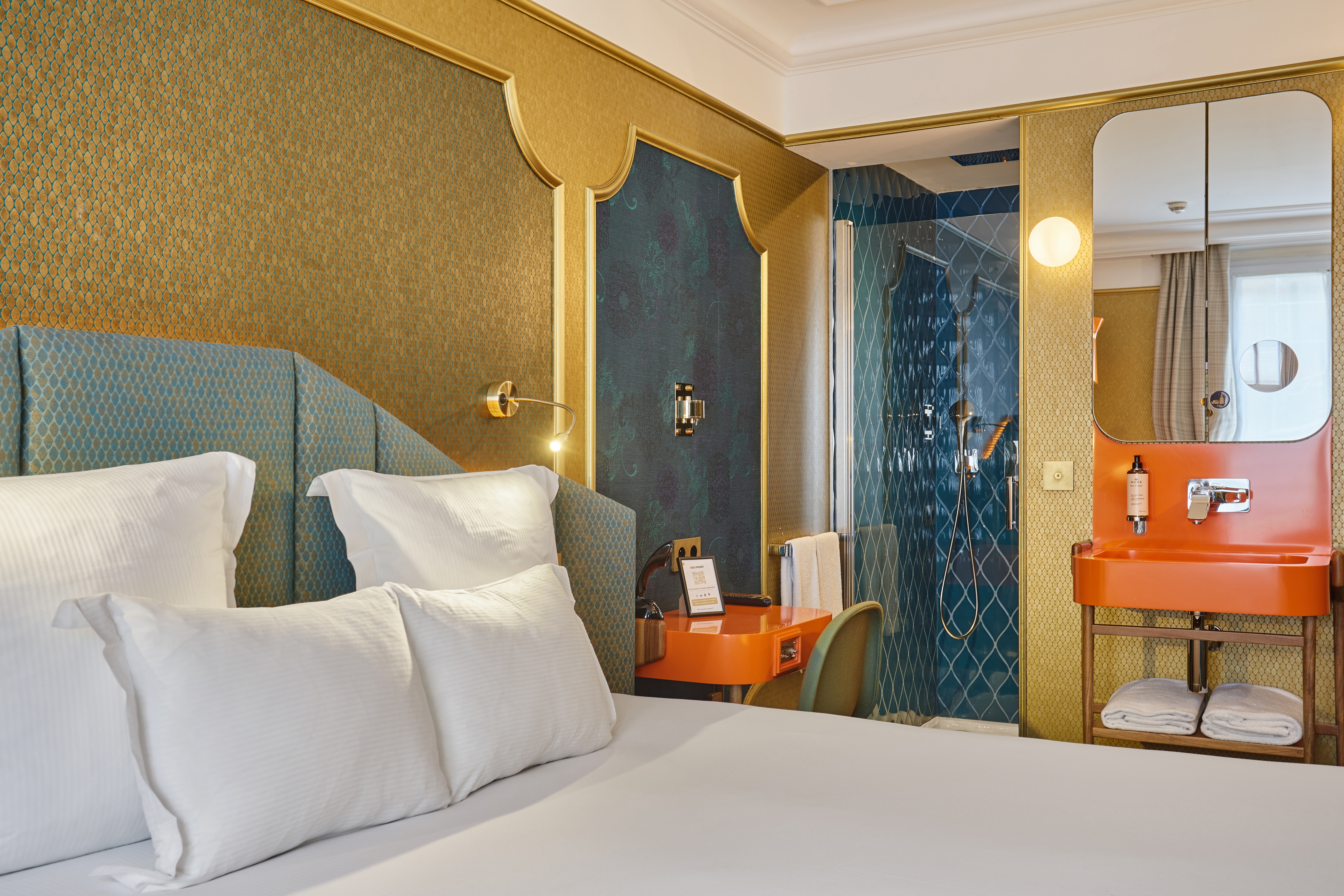 Room at Idol Hotel, PARIS