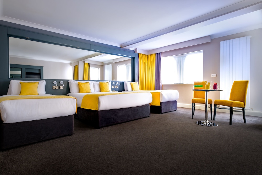 Claregalway Hotel 10/93