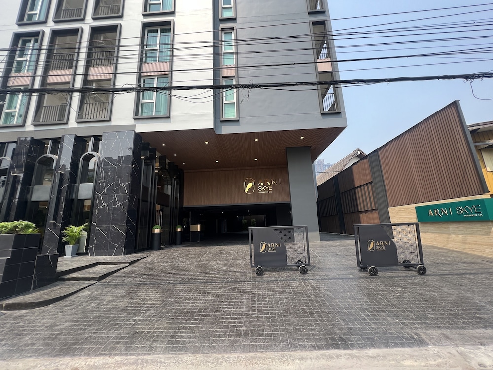 ARNI Skye Hotel 33/37