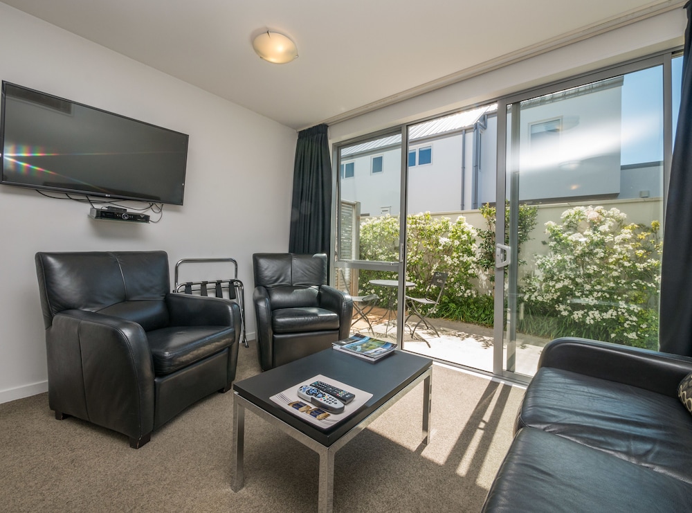 Bellano Motel Suites 25/33